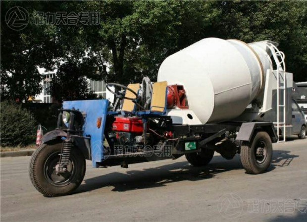 三輪攪拌車(chē)
