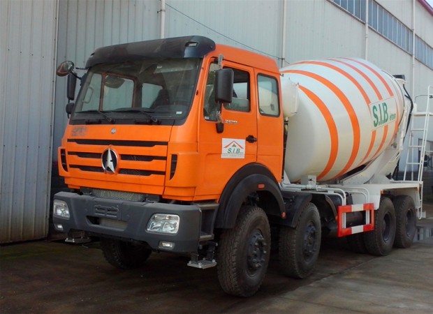 北奔20方水泥攪拌車(chē)