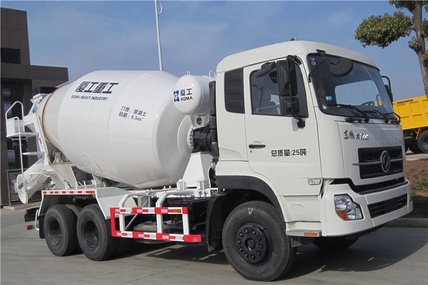 東風(fēng)攪拌車展示圖9