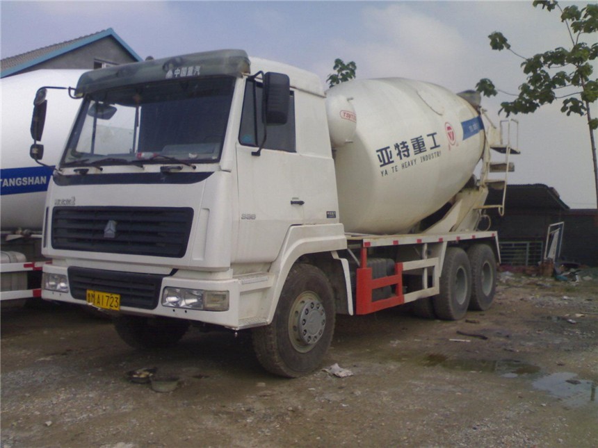 重汽攪拌車(chē)展示圖10